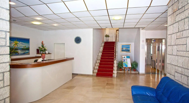 Hotel Adria, Забронировать Отель Малинска остров Крк