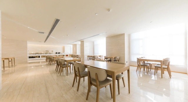 Ji Hotel Horgos Hotel, Prenota Hotel Korgas City Xinjiang