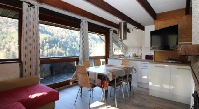 Chalet Mont-Dore 9 pers, cheminée, terrasse, WiFi - FR-1-608-88, Забронировать Шале Виллы Овернь-Рона-Альпы, Вилла
