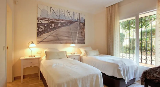 Apartment in Marbella Near Sandy Beach, Забронировать Апартаменты/квартира Марбелья Коста-дель-Соль, рядом с Playa de Artola