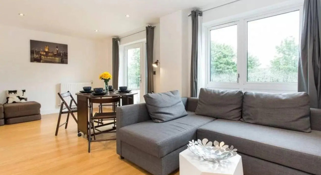 Апартаменты Lovely 1-Bed Flat near 02 Arena