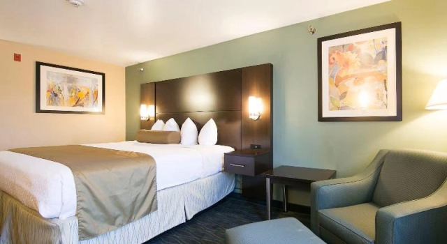 Номер Deluxe Baymont by Wyndham Marion, OH