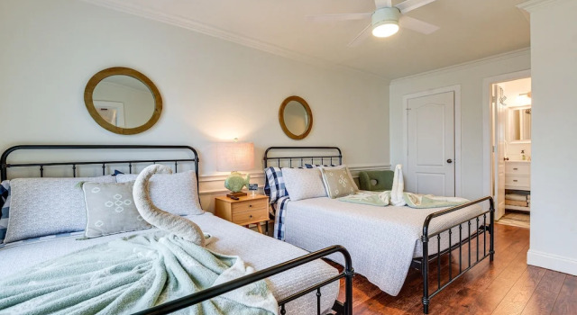 Коттедж Gorgeous Granbury Lake Getaway w/ Pool & Dock!