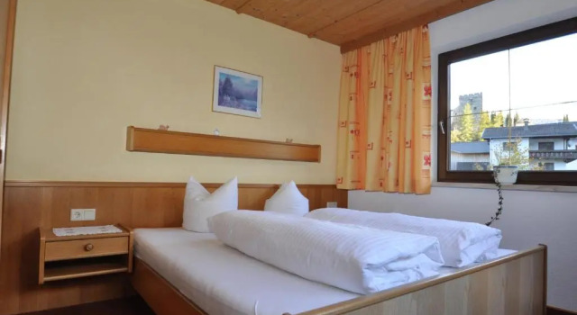 Апартаменты с 2 комнатами с балконом и с красивым видом из окна Apart Römerhof