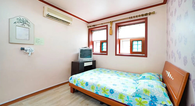 Hongcheon White House Pension, Boek Hotel Hotels in Gangwon-Do met parkeren, Parkeren