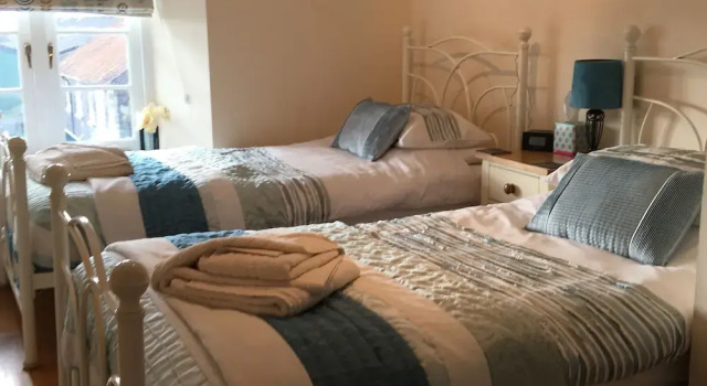 Коттедж Webbington Farm Cottages