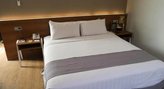 Suite junior Allstay Hotel Semarang Simpang Lima