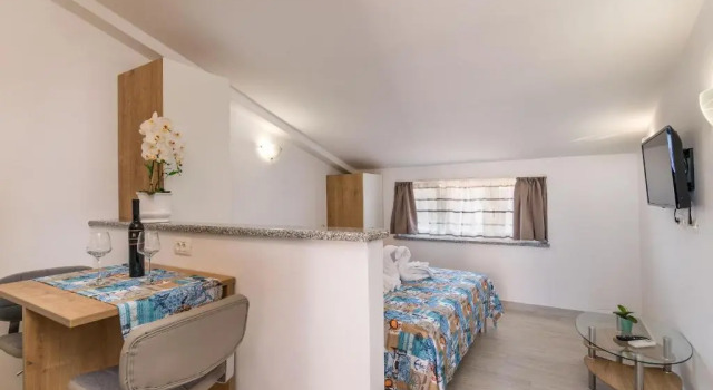 Студия Apartments Korina