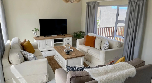 'On Point' Beach House - Jeffreys Bay