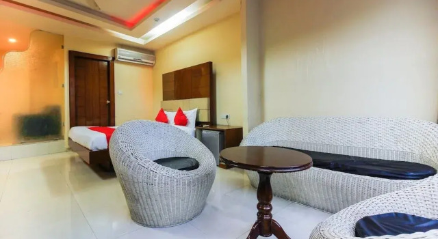 OYO 68409 Dera Guest House, Rezerwuj Pensjonat Abids 