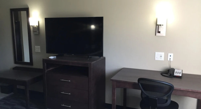 Четырёхместный люкс Home Inn and Suites Memphis