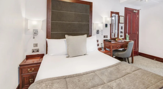 Одноместный номер Superior Gem Fitzrovia Hotel