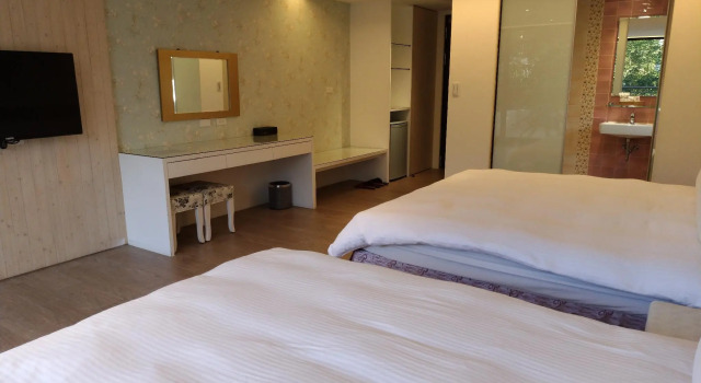 Двухместный люкс с балконом Smile Ark Homestay