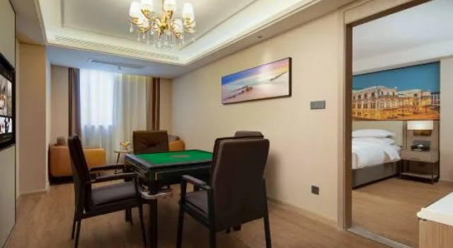 Люкс Vienna International Hotel (Tiantai Shifeng Lake Park)