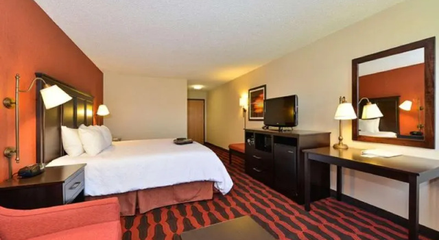 Студия Hampton Inn Sturgis