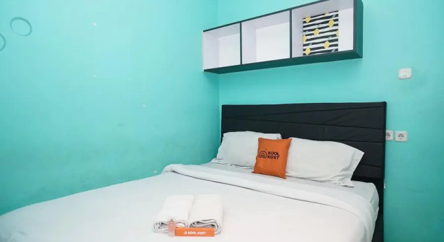 KoolKost near Universitas BINUS Anggrek, Book Hotel Palmerah Jakarta, near Binus University