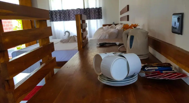 Двухместный люкс Deluxe Eco Hotel Black & White - Anuradhapura