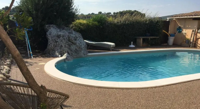 2 Bedrooms Cottage le coin de paradis
