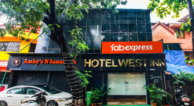 FabHotel West inn, Забронировать Отель Отели штата Махараштры 3 звезды, 3*