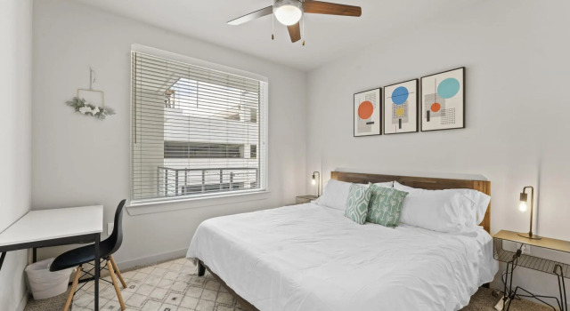 Top Floor 2BR King Beds Suite 8 Min to Downtown, Забронировать Апартаменты/квартира Апартаменты Остина, рядом с Торговый центр The Linc, Апартаменты/квартира