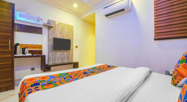 Номер Standard Capital O 16131 Mohit Guest House
