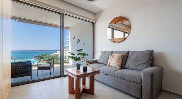 Oceanview 1 BR Condo - Private Beach - Pools, Boek Hotel Bucerías 