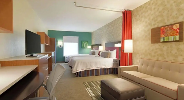 Четырёхместный люкс Home2 Suites by Hilton Tallahassee State Capitol