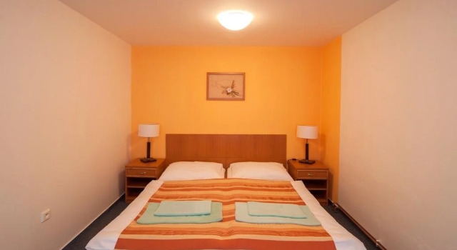 Sport-V-Hotel, Rezerwuj Hotel Hotele w Central Bohemia z parkingiem, Parking