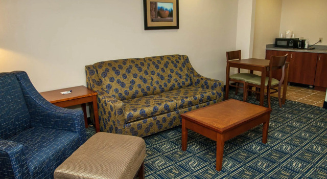 Номер Superior Holiday Inn Express Tucson-Airport by IHG
