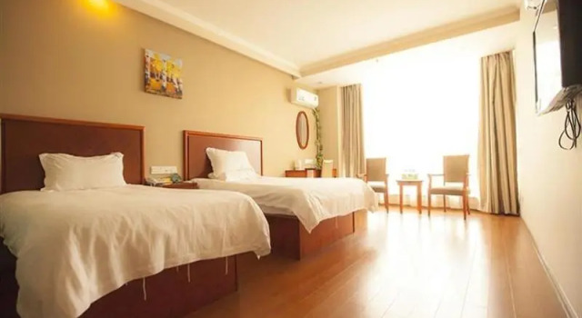 Двухместный номер Business GreenTree Inn Shanghai Changxing Island Yuansha Business Hotel