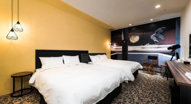 Hotel Half