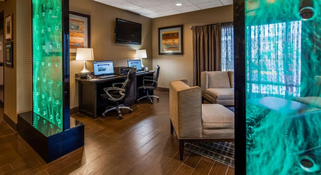 Hampton Inn Wichita/west Airpo, Prenota Hotel Hotel a Kansas con parcheggio, Parcheggio