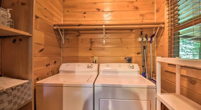 Blue Ridge Cabin: Hot Tub, Fire Pit & Grill!, Reserva ahora Casa o chalet McCaysville Estados Unidos