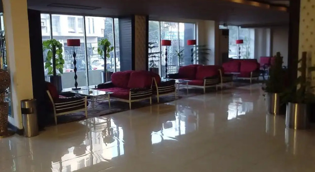 Hotel Leader's Inn