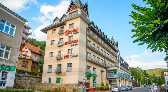 Apartamenty Sun & Snow Pułaskiego, Buchen Sie Ferienwohnung Krynica Zdrój 