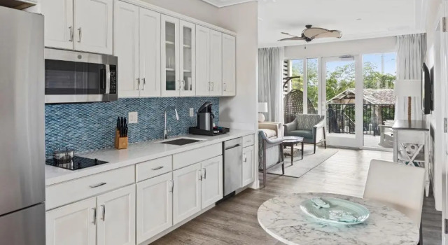 Вилла Deluxe The Capitana Key West