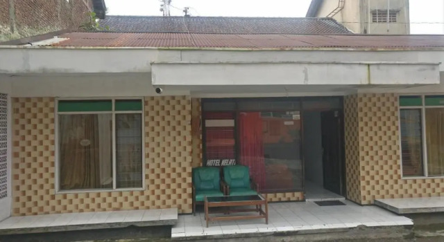 Camera Standard Hotel Teratai Putih
