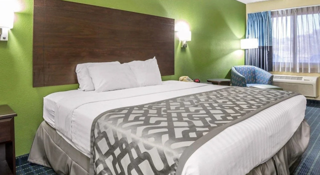 Двухместный номер Standard с красивым видом из окна Rodeway Inn & Suites Needles