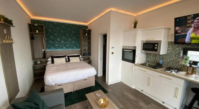 Arranview Holiday Park Luxury Glamping Pods & Lodges all with private Hot-tubs, Rezervați Teren de campat Camping și glamping în Firth of Clyde, Teren de campat
