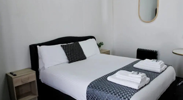 Апартаменты Comfort Romanos Hotel & Suites Wagga Wagga