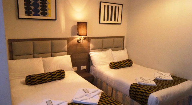 Четырёхместный номер Standard Euro Hotel Hammersmith