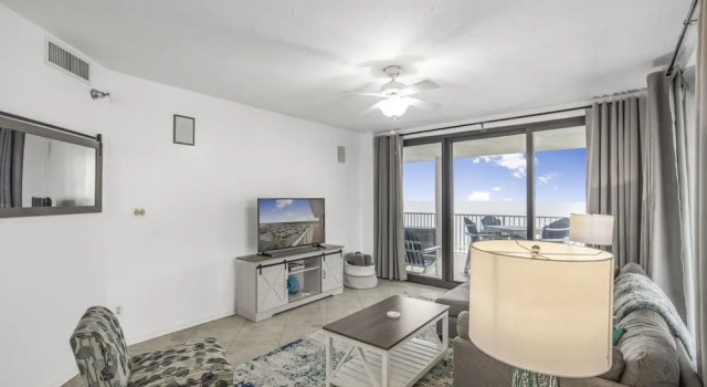 Stunning corner unit in Orange Beach outdoor pool, Boek Hotel Orange Beach 