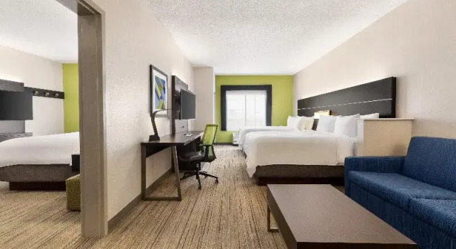 Люкс Holiday Inn Express & Suites Shawnee by IHG