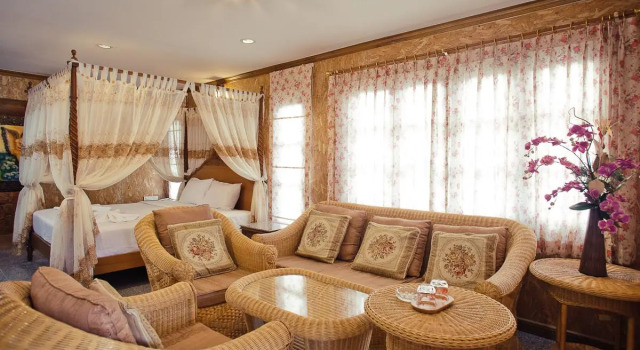 Chatsuree Boutique Resort, Varaa Lomakeskus Hotellit North-Eastern Thailand pysäköinnillä, Pysäköinti