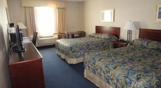 Четырёхместный номер Standard Travelodge by Wyndham Trenton