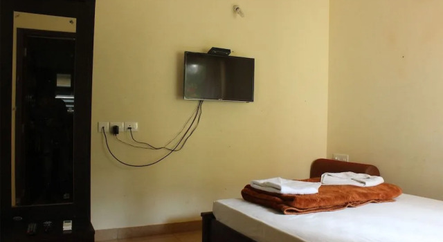 OYO Home 9166 Studio with Pool near Baga, Забронировать Отель Арпора Северный Гоа, рядом с Club Cubana