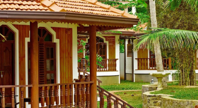 Бунгало с балконом и с красивым видом из окна Villa Tangalle Lagoon