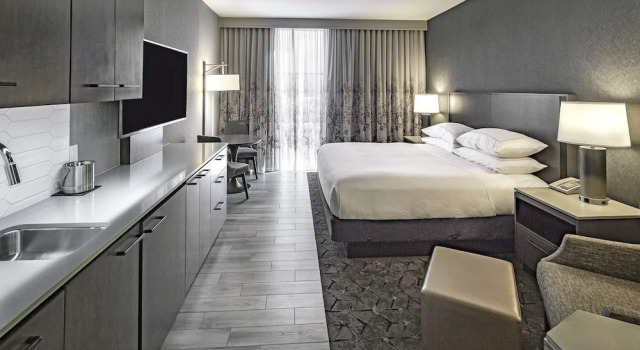 Doppel Studio DoubleTree by Hilton Modesto