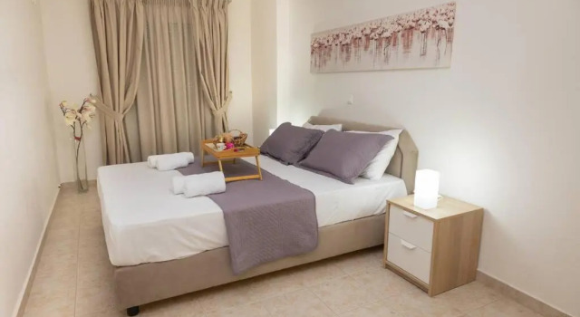 Modern 2bedroom flat with spacious balcony, Réserver Hôtel Koutsouras Est de la Crète