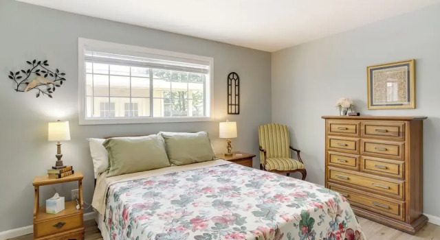 Cozy Shenandoah Home < 2 Mi to The Woodlands Mall!, Забронировать Отель Те-Вудлендс Texas Gulf Coast, рядом с Вудфорест Нешнел Банк Стадиум энд Нататориум